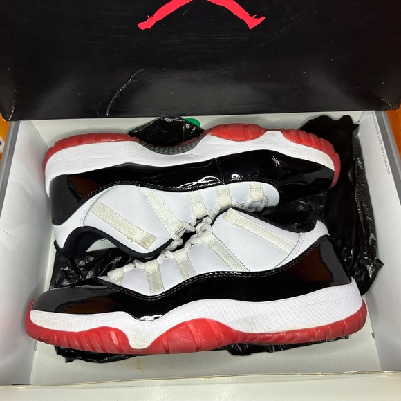 Jordan 11 Retro Low Concord-Bred Size 9.5M Pre-loved - Picture 2 of 7